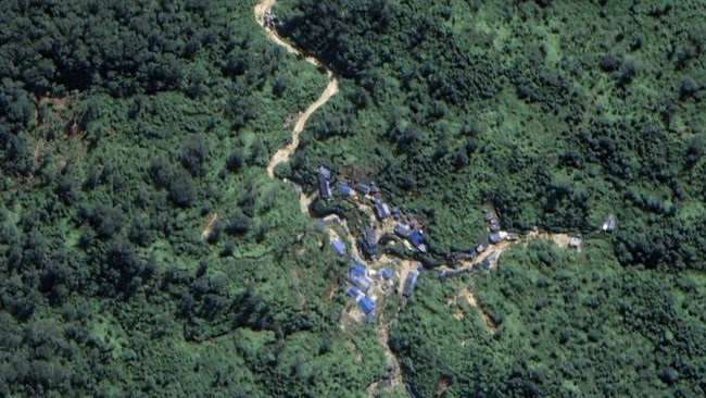 The 53 Million Ton Golden Mountain in Indonesia That Shocked the World