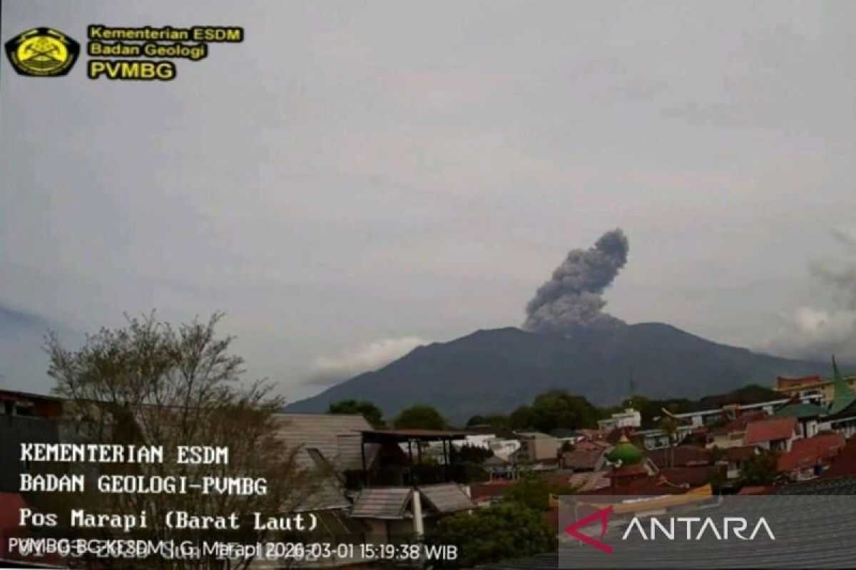 Mount Marapi erupts, spewing volcanic ash 1,500 metres high