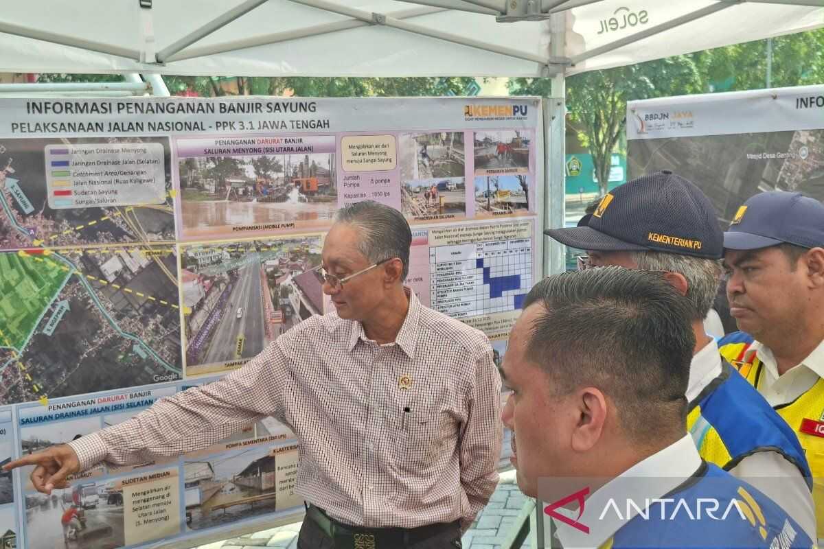 Public Works Minister Ensures National Roads in Central Java More Motorist-Friendly for Eid Holidays