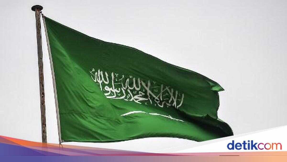 Explosions Heard in Saudi Capital Following Iran's Announcement of Retaliation Against US