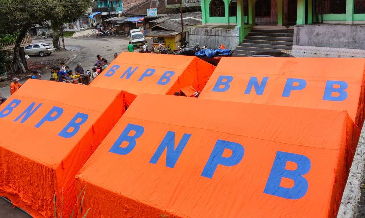 BPBD Sukabumi District Prepares Tents for Land Movement Disaster Survivors