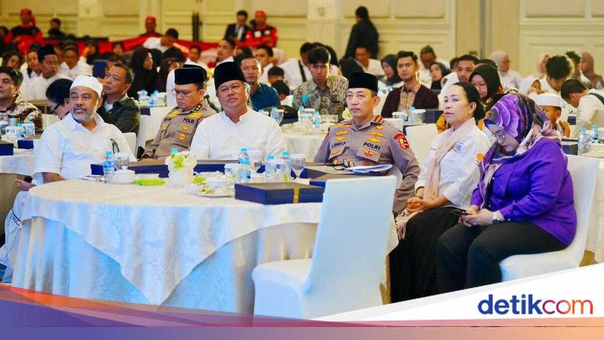National Police Chief Attends Iftar Ceremony with Indonesian Labour Confederation