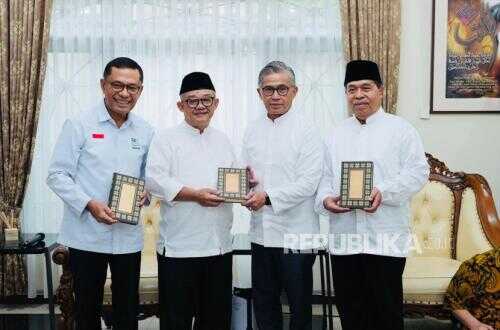 Sinar Mas Endows 1,000 Qurans to Muhammadiyah Central Board to Support Self-Education during Ramadhan