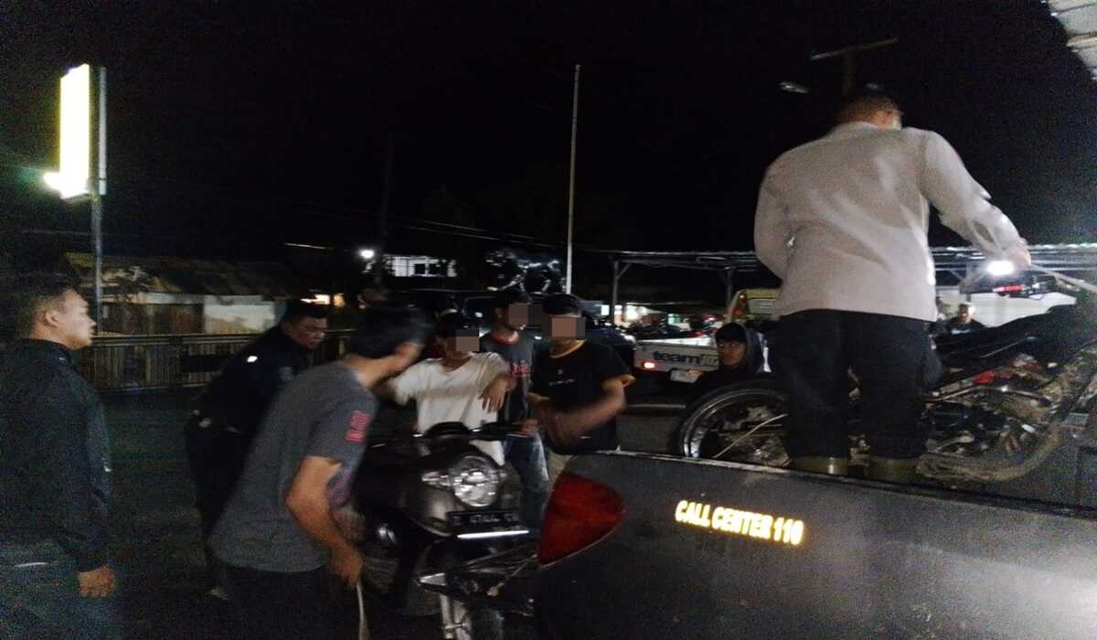 Police Disband Sack Fighting and Illegal Racing in Garut