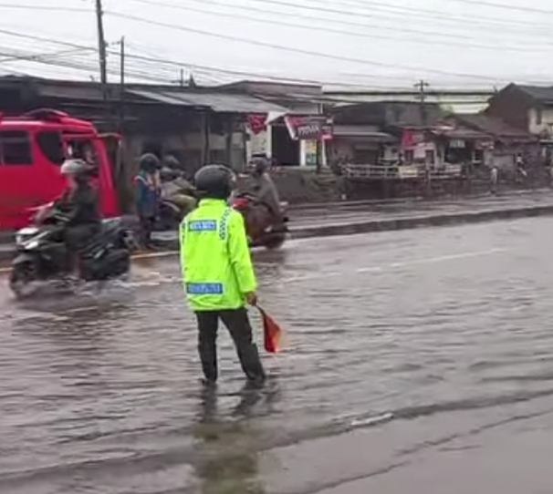 Alert: High-Risk Congestion and Landslide Points on Central Java Eid Return Routes