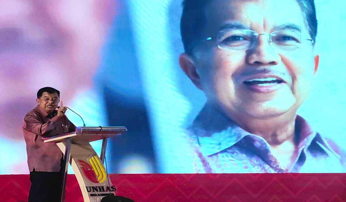 US and Israel Strike Iran; Jusuf Kalla Urges Government to Anticipate Oil Price Increases