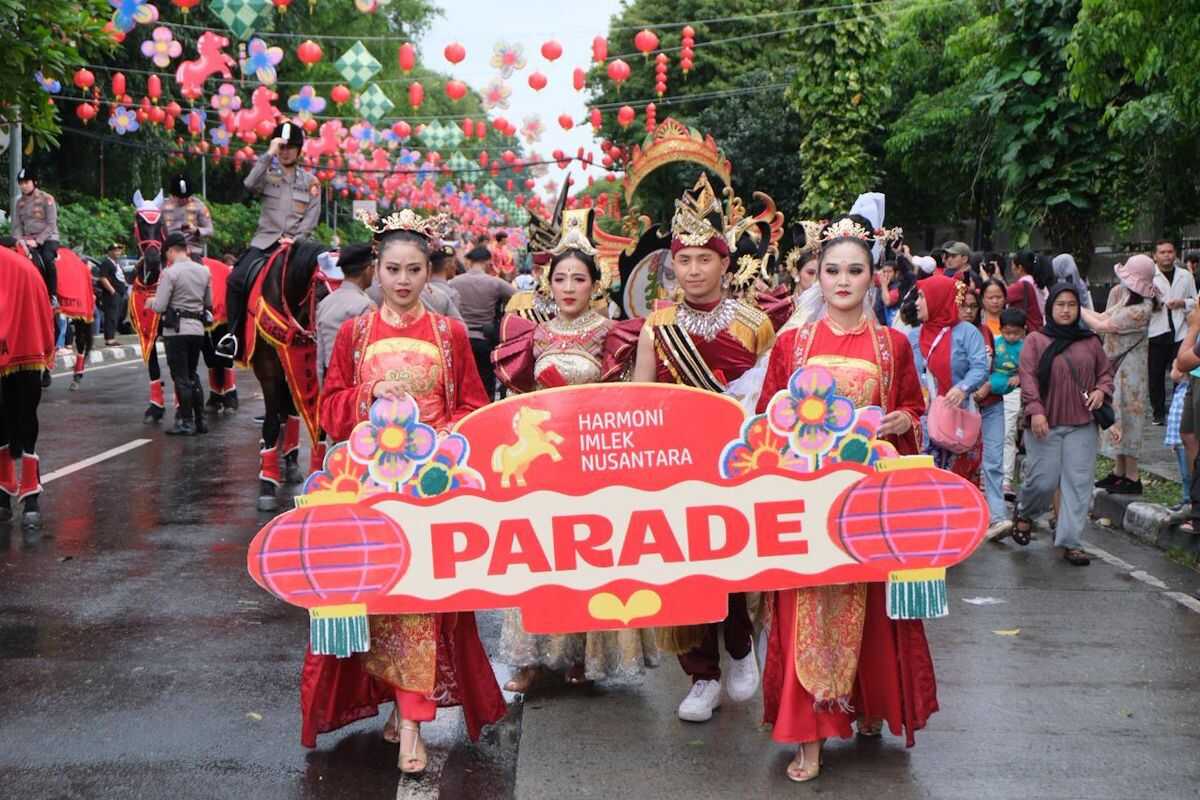 Government Presents Lunar New Year Parade to Promote Tolerance and Creative Economy