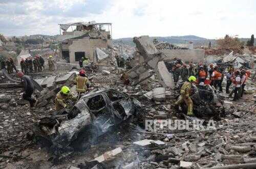 Iran Retaliates Against Israel with Missiles, Nine Dead and Dozens Buried