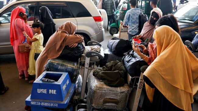 Portrait of Passengers Stranded by Middle East Crisis