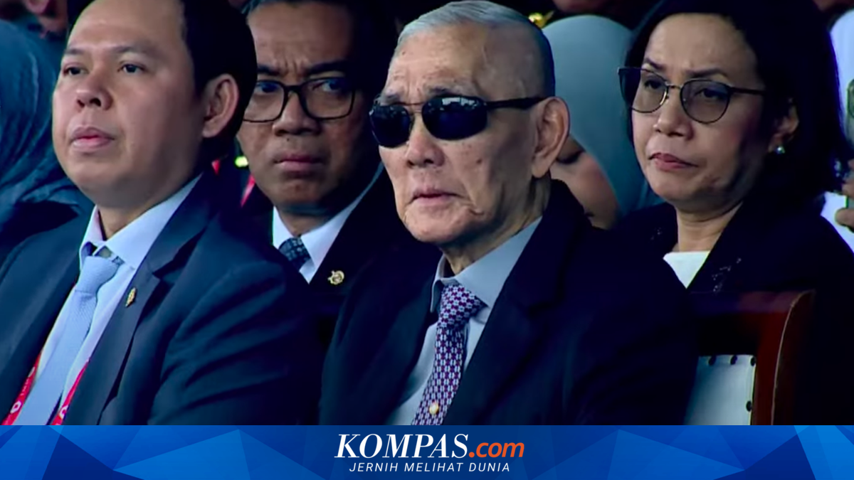 Try Sutrisno Dies, State Secretary: One of the Nation's Finest Sons