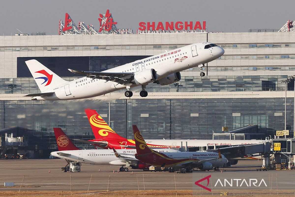 Minister calls for caution on Middle East flights