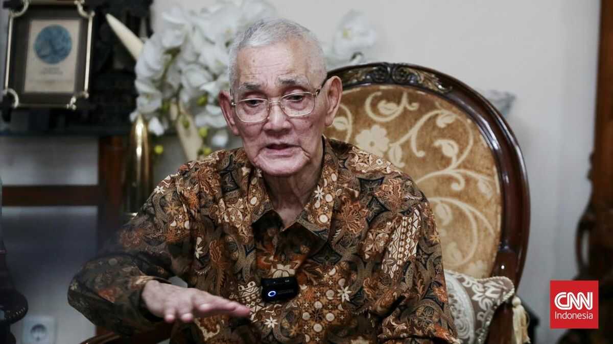 National Police Chief Pays Tribute to Sixth Vice President Try Sutrisno as Role Model and Exemplary Figure