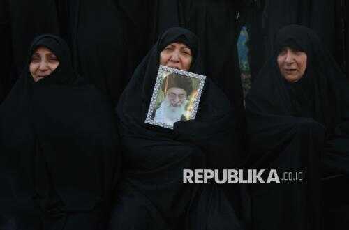 The Relay of the Marja' of Revolution