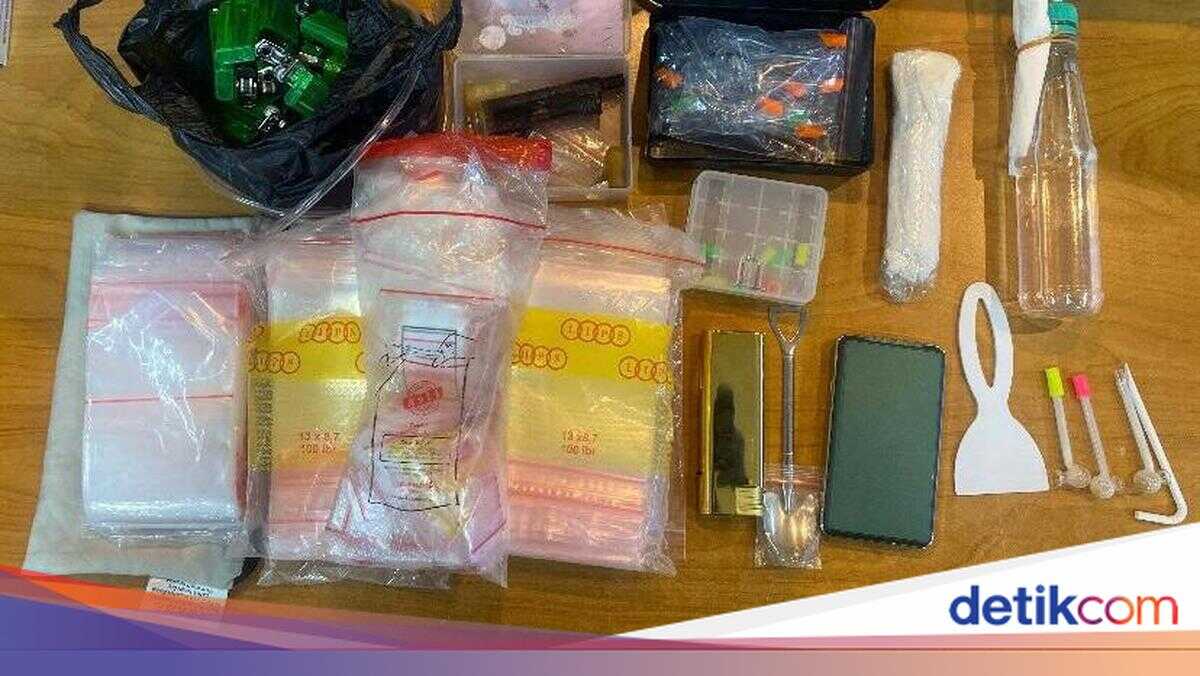 Bareskrim arrests 2 methamphetamine suppliers in Ko Erwin syndicate network