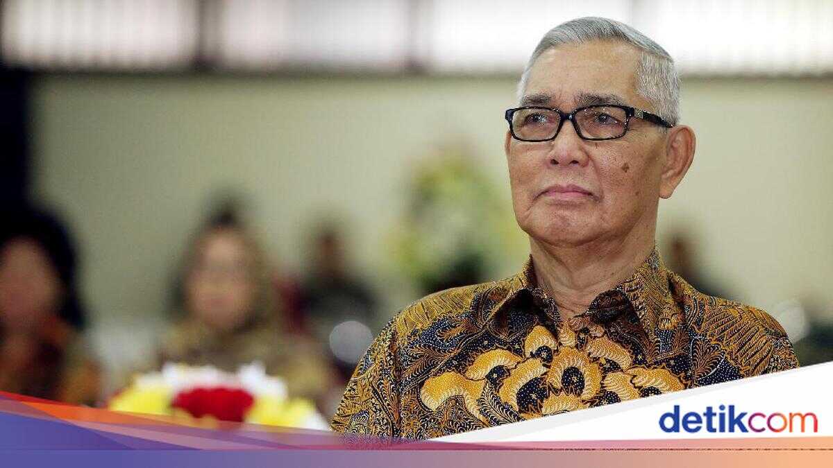 Try Sutrisno To Be Buried at Kalibata National Heroes Cemetery
