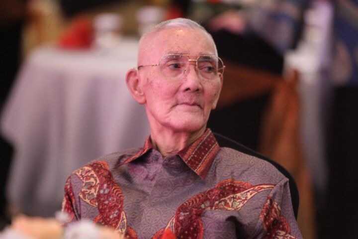 Legacy of Try Sutrisno's Service: From Army Chief of Staff, Commander of the Armed Forces, to Vice President