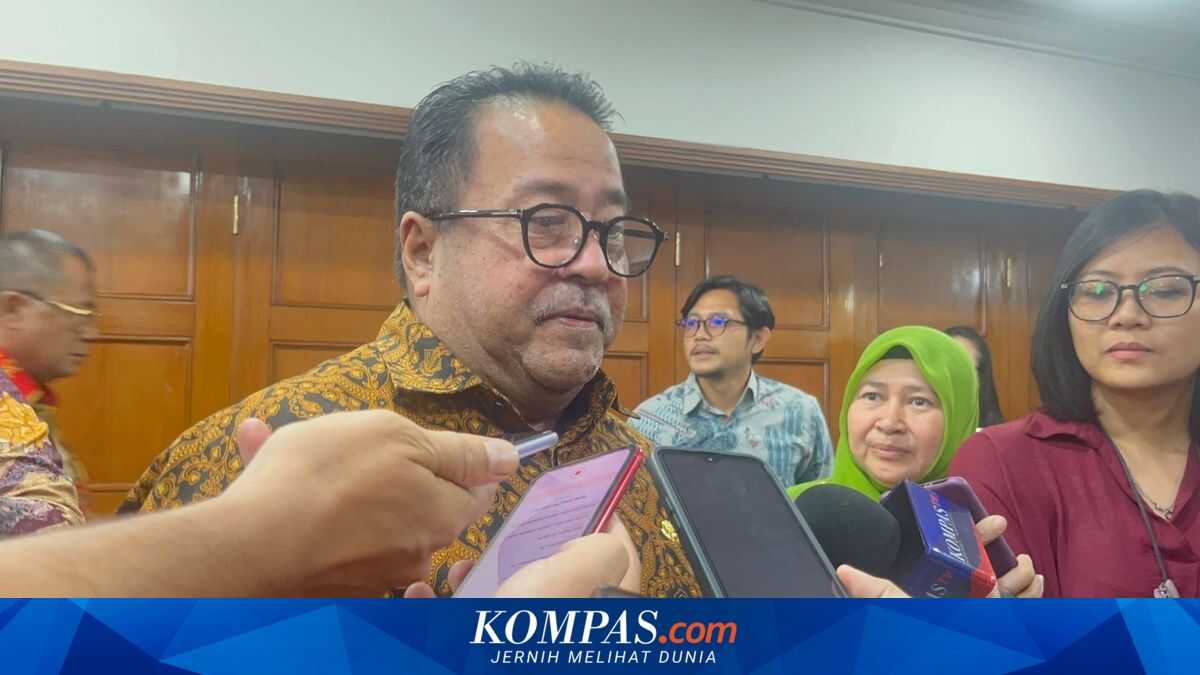Deputy Jakarta Governor Rano Karno Unaffected by Middle East Flight Disruptions, Return Umrah Schedule On Track for Tomorrow