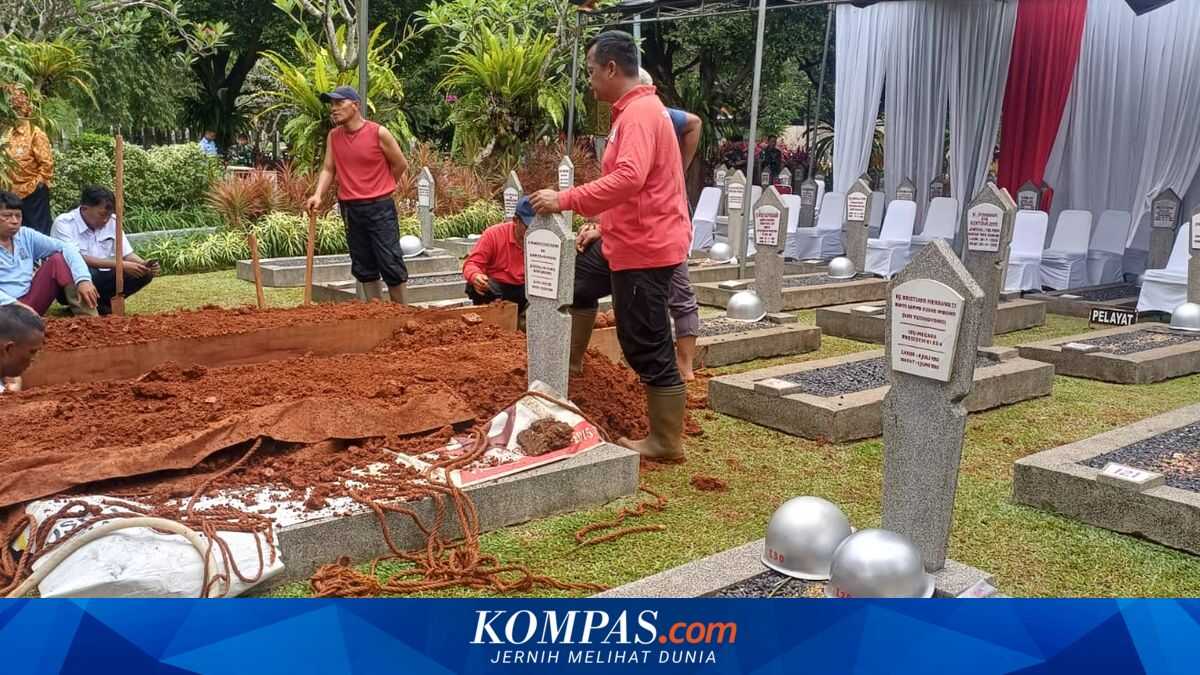 Body of Try Sutrisno to be Buried at Kalibata Heroes' Cemetery Near Ani Yudhoyono and BJ Habibie