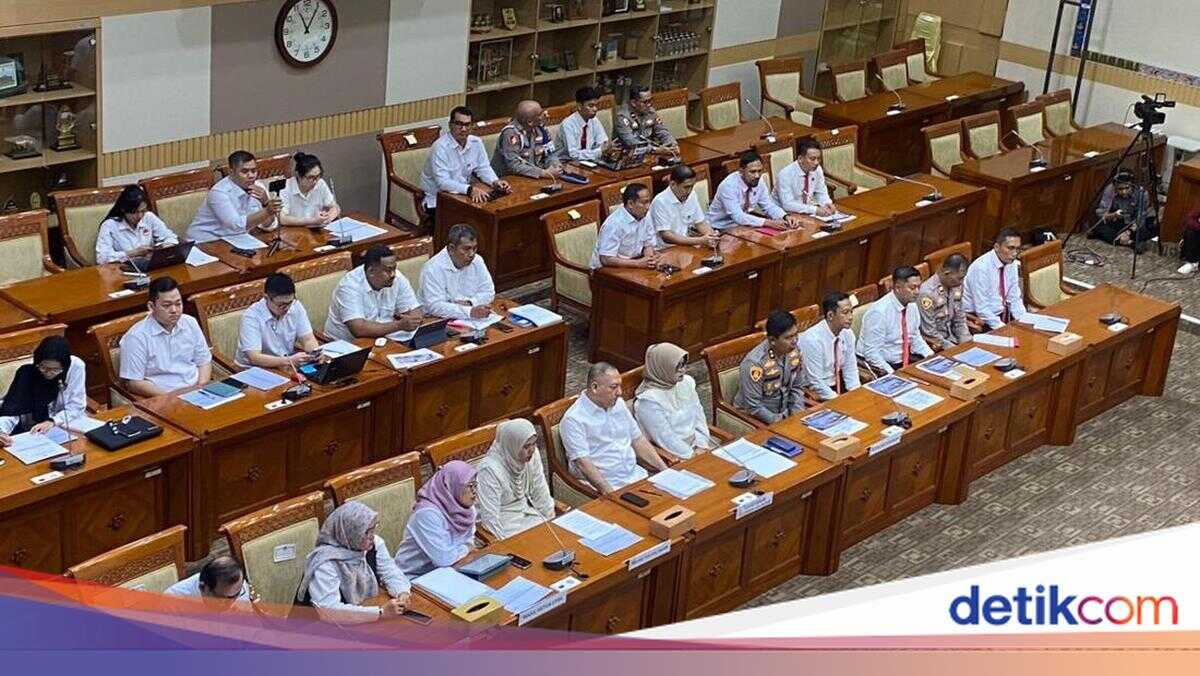 Lawyer for Biological Mother Reveals Ex-Husband's Messages Before Child NS Died