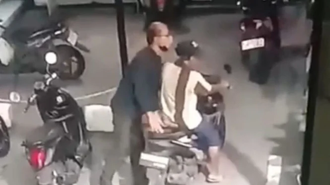 Man Impersonating Metro Police Officer Steals Motorcycle Using Hypnosis in East Jakarta