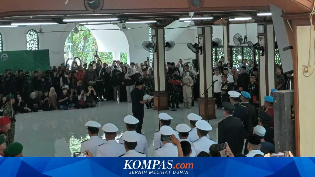 Official Family Transfers Body of Try Sutrisno to State