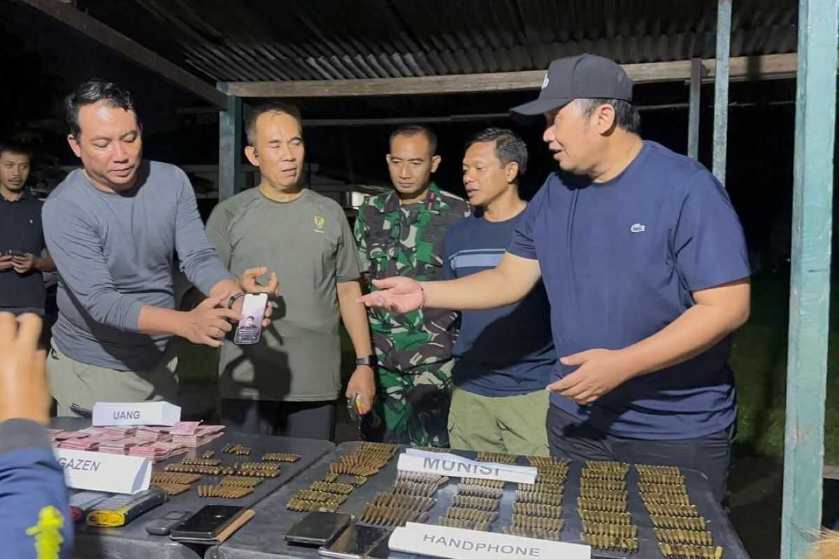 Combined TNI-Polri forces recover 561 rounds of ammunition at KKB camp in Nabire