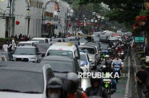 700,000 Tourists Expected to Flood Bandung During Eid Holiday Period