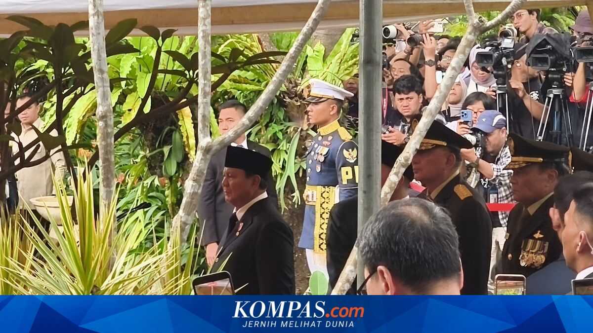 Prabowo Presides Over Military Funeral Ceremony for Former Vice President Try Sutrisno at Kalibata Heroes Cemetery