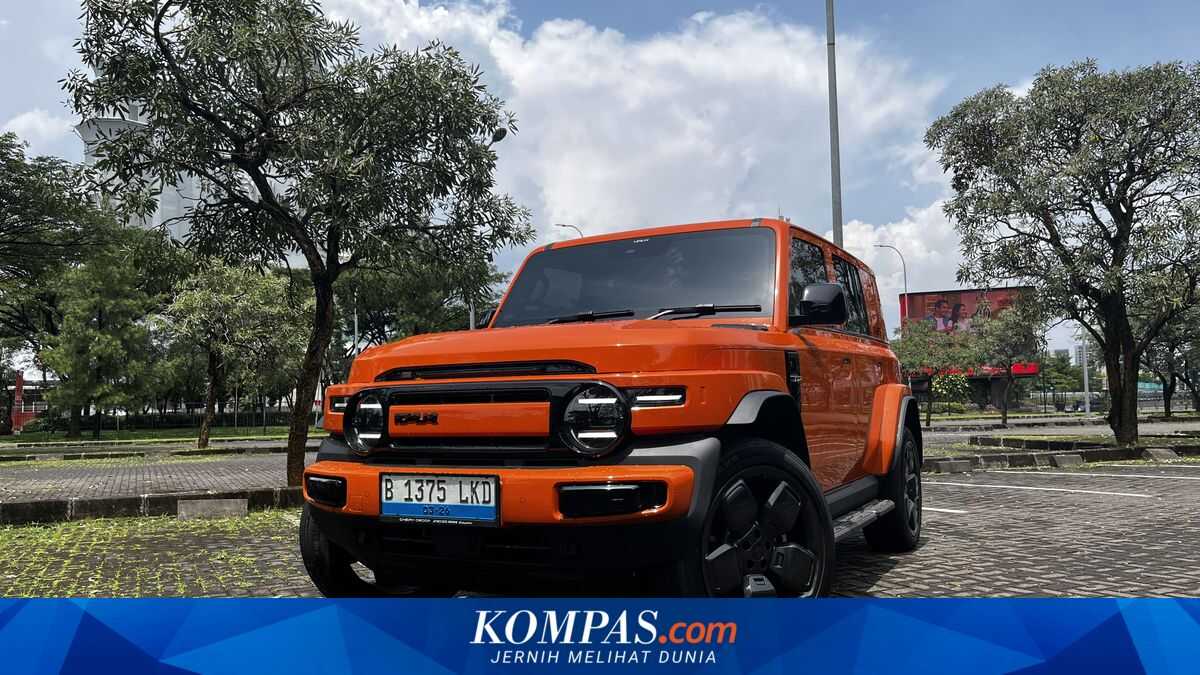 Interior Examination of iCar V23, Functional Throughout