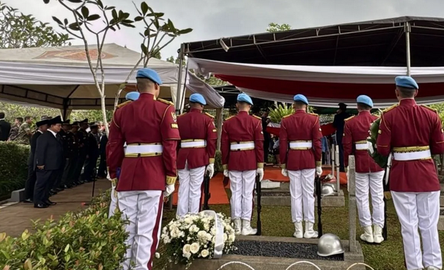 Final Tribute to Try Sutrisno: Symbol of Soldier's Loyalty and True Statesman