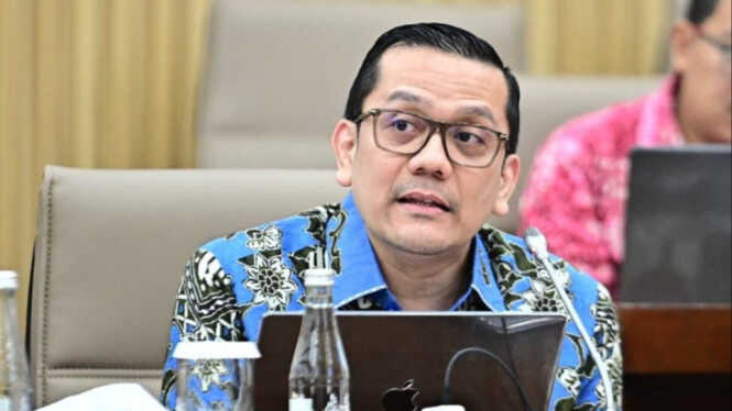 Radian Syam Addresses Democracy in the VUCA Era Amid US-Israel versus Iran Conflict