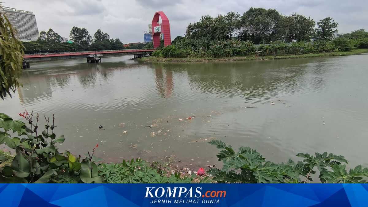 Three Weeks After Pesticide Warehouse Fire, Residents Report Cisadane River No Longer Smells