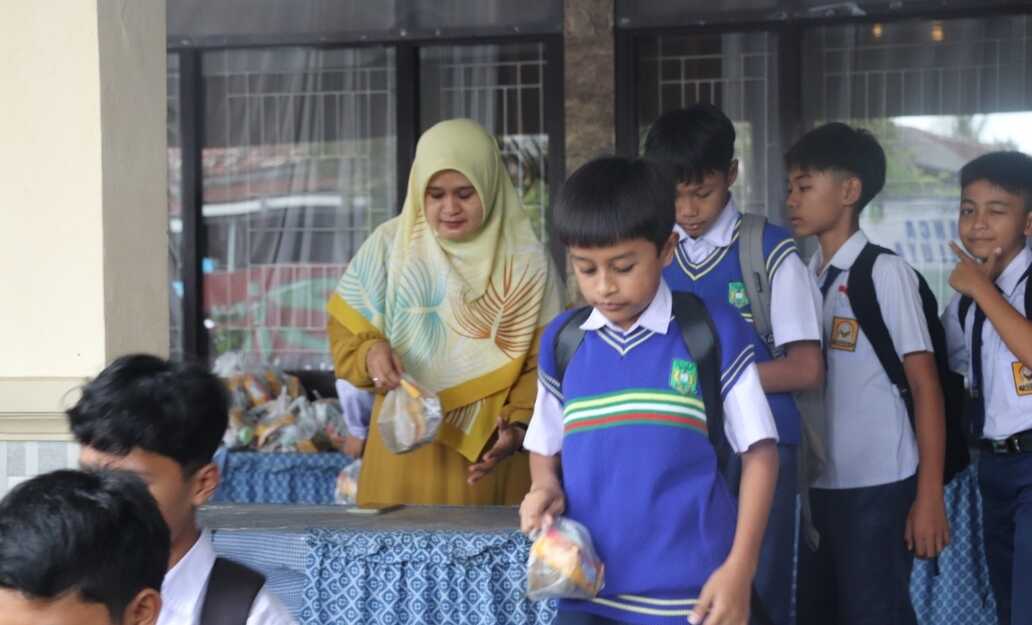 Free Nutritious Food Programme in Sukabumi City Experiences Dynamics, Task Force Opens Complaint Service for Residents