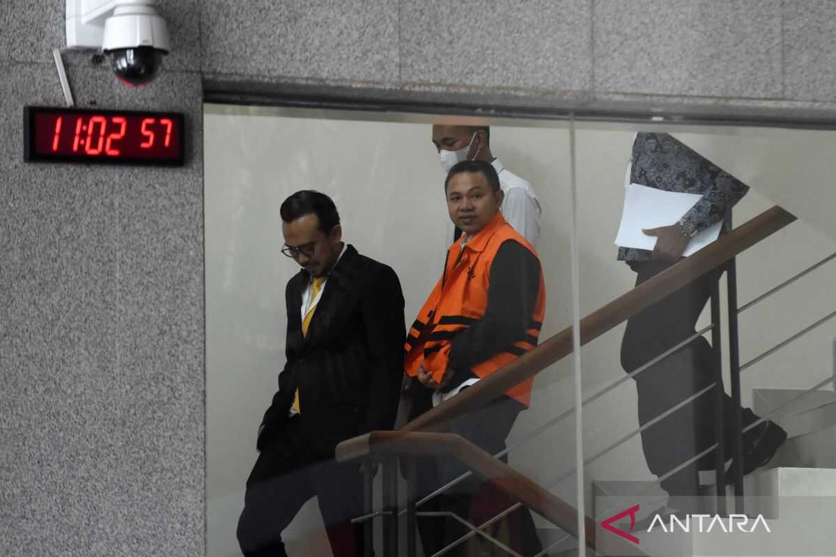 KPK: Case files for suspended Riau Governor Abdul Wahid now complete