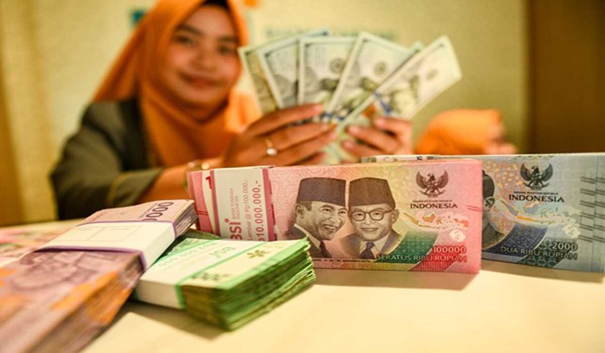 Rupiah Weakens to Rp16,868 per US Dollar Amid Middle East Conflict