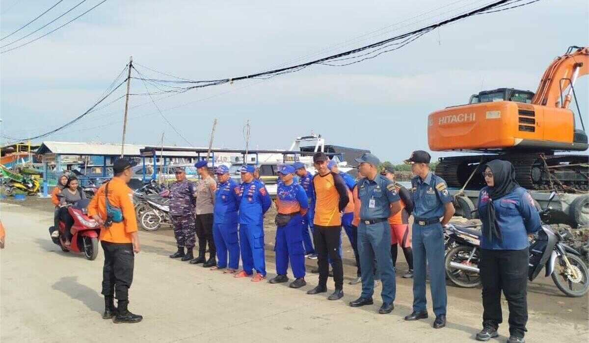 Three Days of Search: Four Fishermen Missing in Indramayu Still Not Found