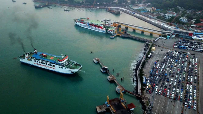 National Police Chief Pushes First Come First Served System to Prevent Congestion at Merak Port