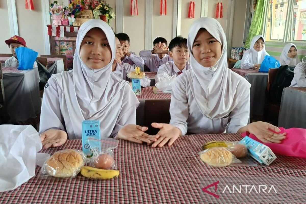Economist: Free Nutritious Meals Programme Can Strengthen Human Resources Within Education Budget Framework