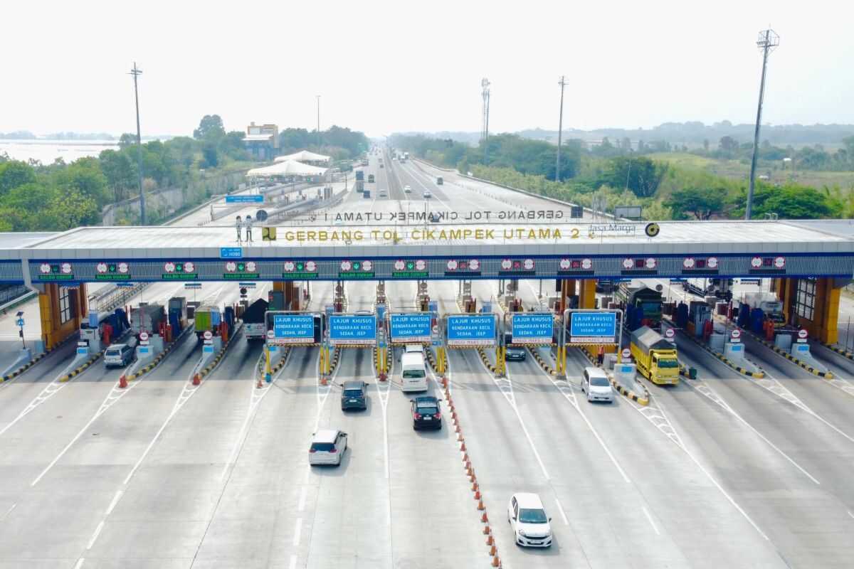 Government cuts toll fares to manage Eid al-Fitr traffic flow