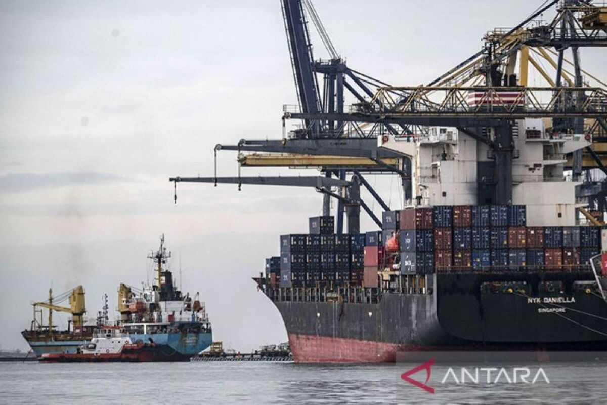 Indonesia's trade surplus streak hits 69 months in January 2026