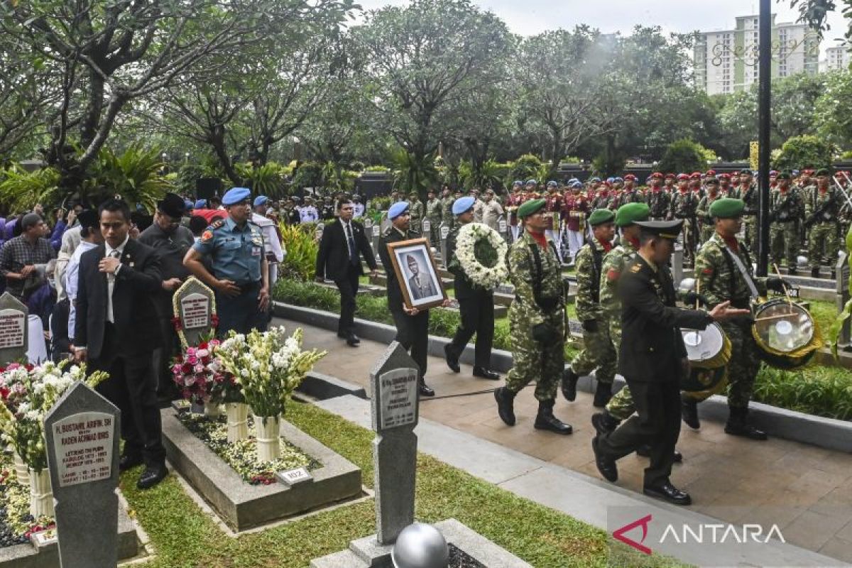 Ibas Remembers Try Sutrisno as a Constitutional Stalwart