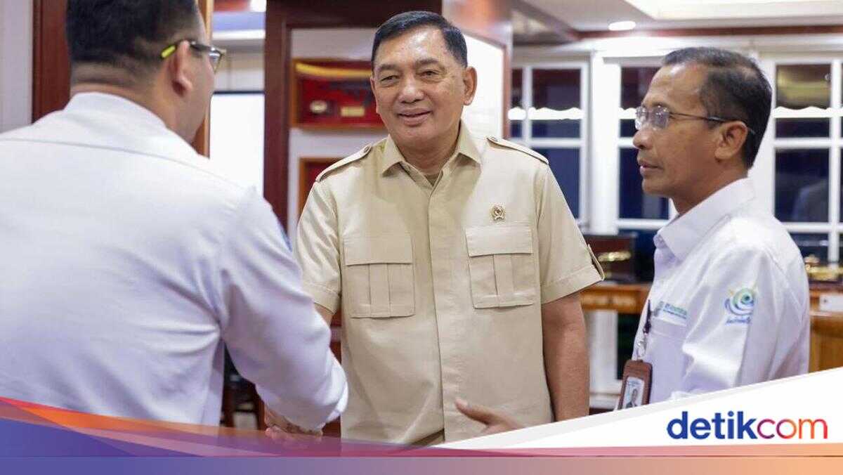 Defence Minister Praises JKN Healthcare Service Improvements, Pushes Benefit Expansion to Villages