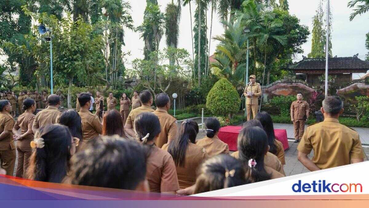 Gianyar Regent Outlines One-Year Performance Achievements of Administration