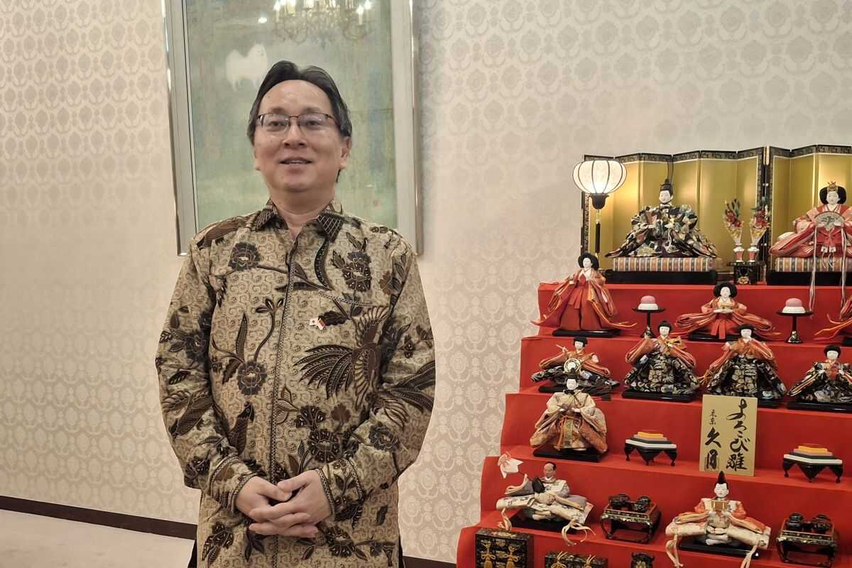 Japanese Diplomat Praises Indonesian Muslim Workers as Hardworking and Honest