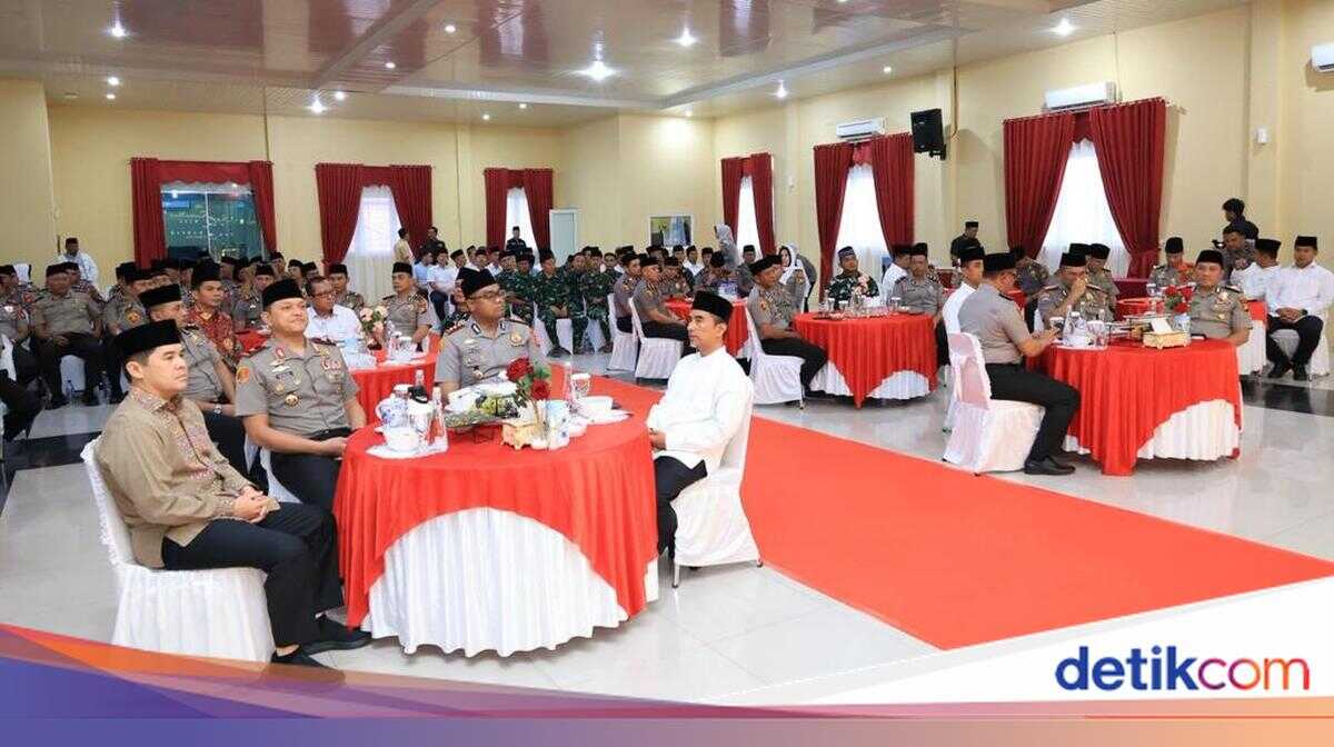 Ramadan Safari in Kampar: Riau Deputy Police Chief Urges Community to Strengthen Security and Order