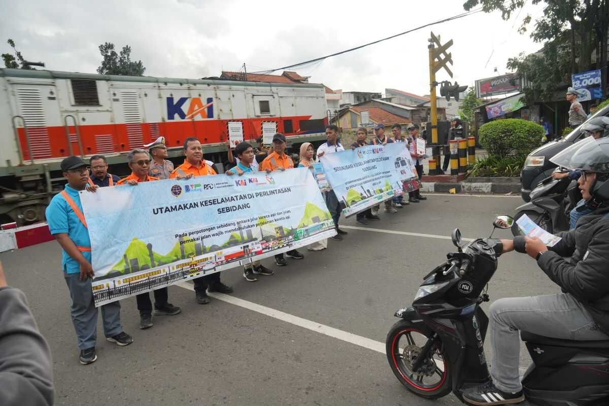 Daop 2 reiterates criminal penalties for violators of railway tracks