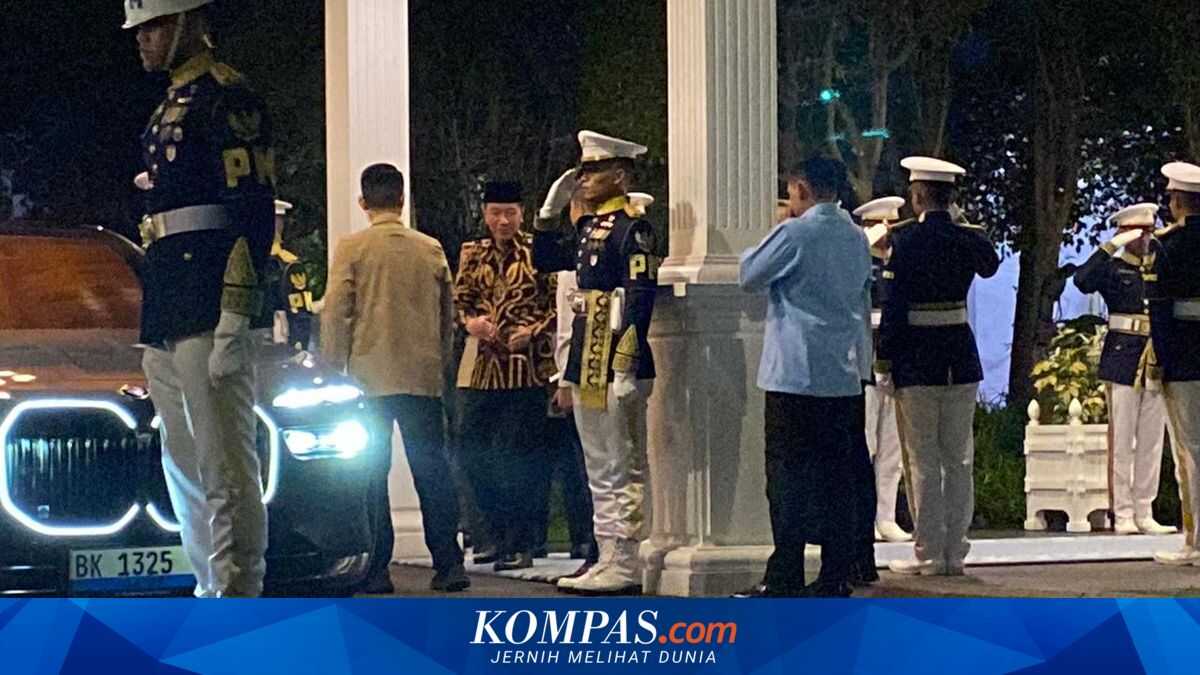 SBY, Jokowi, and JK Leave the Palace After 3.5-Hour Meeting with Prabowo