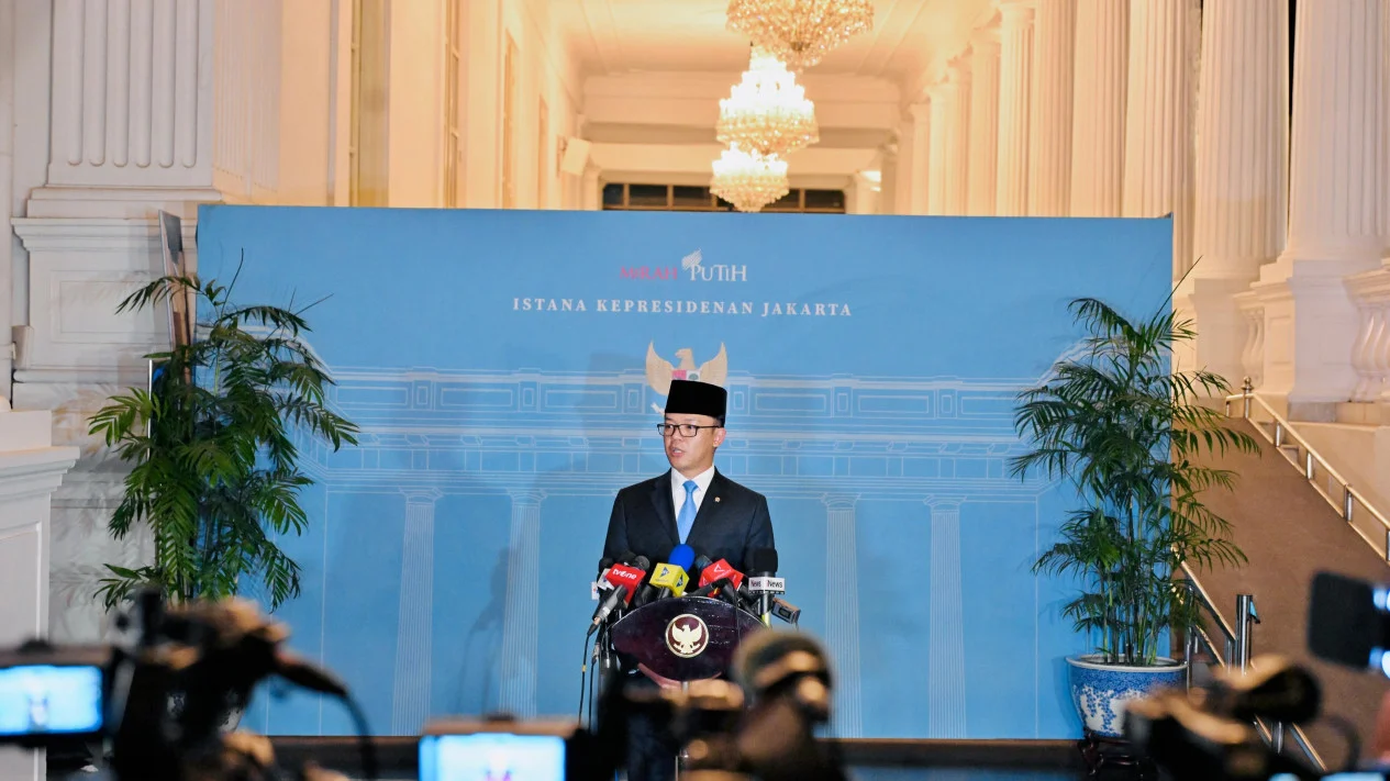 Foreign Minister Sugiono Orders Indonesian Ambassador to Iran to Evacuate Indonesian Citizens