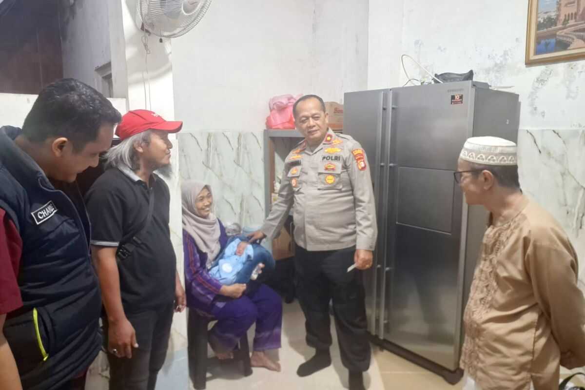 Yesterday's crime roundup: Baby found in nasi uduk cart to drug trafficking
