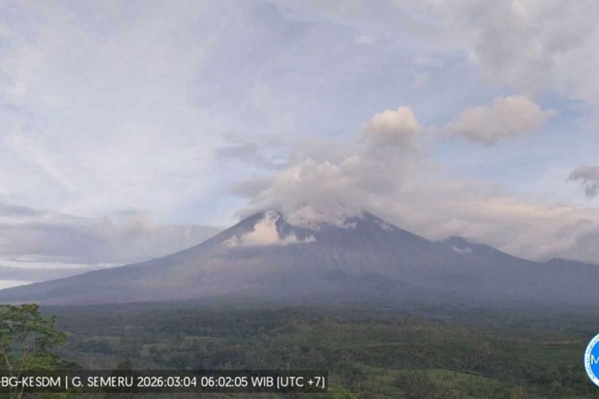 Mount Semeru activity remains dominated by explosive eruptions